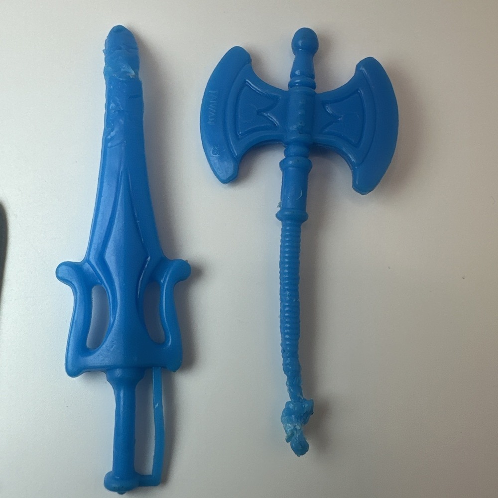 Vintage MOTU Weapons Lot Masters of the Universe He Man Accessories Parts Lot 9 - Picture 4 of 6